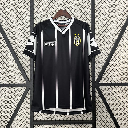 Juventus Gostujući (2000/01)